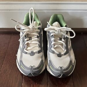 Brooks Women’s Adrenaline GTS 4